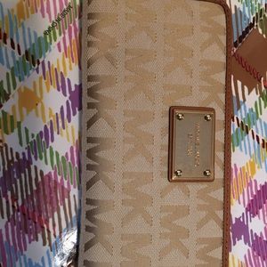 Michael kors wallet